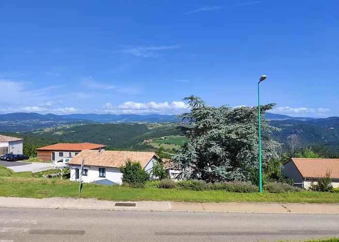 Barthelemy Le Plain - Village *